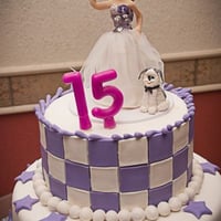 bolo de 15 anos para locação: R$ 150,00