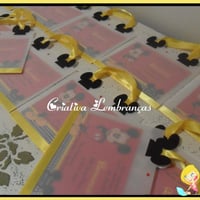 Convite Mickey
Papel 230 grs com brilho + sacolinha de papel vegetal + fita cetim amarela + orelha