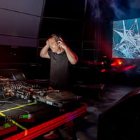 Palco, sonorização, iluminação e painel de led