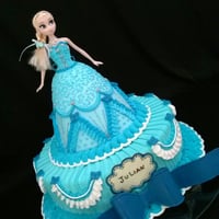 Bolo Frozen Boneca