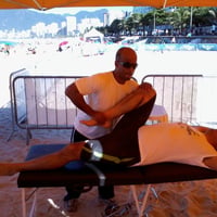 Massoterapia em evento desportivo pela Academia Companhia Athlética