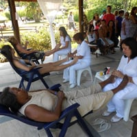 Reflexologia podal em evento da Assoc. Serv. do Tribunal de Contas do Est. do Rio de Janeiro.