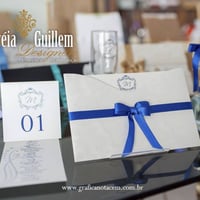 Convite laço azul, marcador de mesa, menu