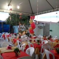 toalhas e xales diversas cores.