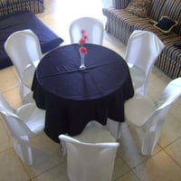 mesa redonda com 6 lugares