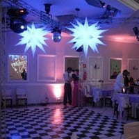 pista x com estrelas