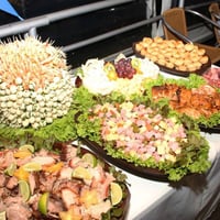 BUFFET DE MESA DE FRIOS