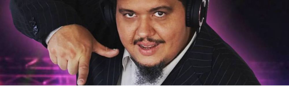 DJ Alex Lino - mixando seus hits ao vivo.