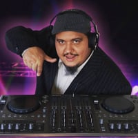 Empresa com 10 anos de mercado e Líder de indicações em todos os grupos de festas do Facebook. Tenho
