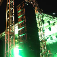 sistema Line Array altas para eventos de sonorização grande porte