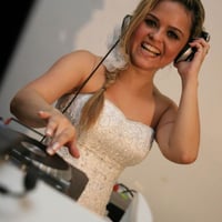 Cliente comanda a festa