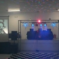 dj sonorização efeito de luzes fumaça telao tvs