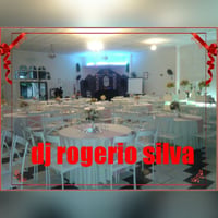 Trabalhamos
Com: Dj's Som e Iluminação para festas
Locação de iluminação, Telão ,Retrospectiv