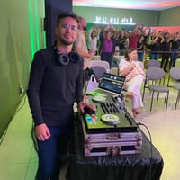 DJ Thalles ? Estrutura completa para eventos: casamentos, 15 anos, formaturas e corporativos. @djtha