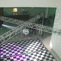 PISTA EM X - BUFFET VIVA UM SONHO SANTOS/SP