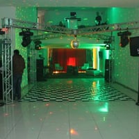 PISTA EM X - BUFFET VIVA UM SONHO SANTOS/SP