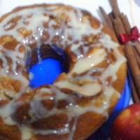 Bolo simples de maçã com canela