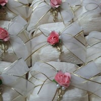 bem casado com fita de organza e flor