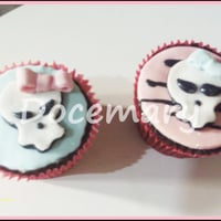 Cupcakes Monster Hig