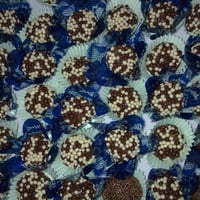 Doces chocoball e ou simples.