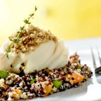 Opções de Almoço ou Jantar. Lombo de Bacalhau com Salada de Quinoa Real.