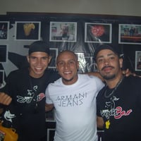 equipe dragons com Roberto carlos