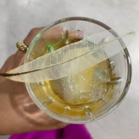 Jabutiringa: cachaça carvalho, vermute dry, licor de jabuticaba e canela home made e vinagre balsami