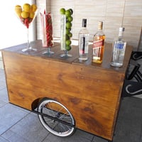 Caipirinhas Gourmet e Drinks Clássicos com Estilo.
