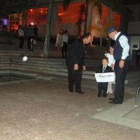 Orientando a entrada do Pajem com a Plaquinha
