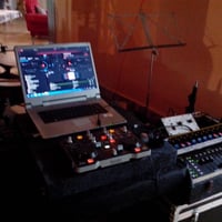 DJ