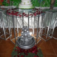 Mesa iluminada em vidro
