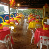 Arranjos de mesa em balões