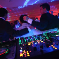 Mesa do DJ no Ipê Park Hotel em Cedral-SP