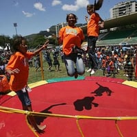 FESTA DAS CRIANÇAS DAS COMUNIDADES QUE TEM UPPS UPPS -