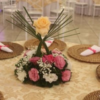Arranjos de mesa para convidados