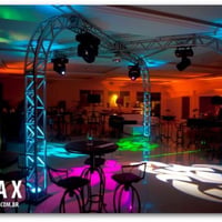 Pista modelo X com moving heads