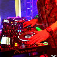 DJ