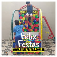 tem um brinquedo mais legal que o tombo legal?