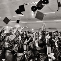 Com a Foto de Marca, você tem a garantia de um serviço de fotografia de formatura de excelência, com