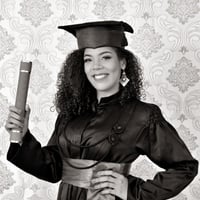 Foto de Marca, o estúdio que capta a essência da sua formatura com profissionalismo e criatividade.