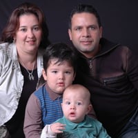 FAMILIA