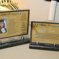 Réplica e Placa de homenagem
