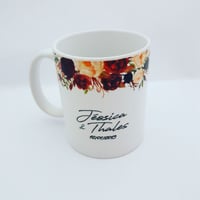 Caneca personalizada para casamentos.