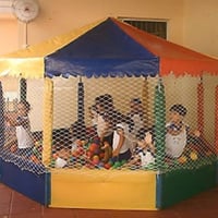 Piscina de Bolinhas 2 x 2 m em formato picadeiro!