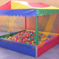 PISCINA DE BOLINHAS 2,0 X 2,0