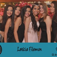 Fotolembrança com imã e moldura personalizada para 15 anos.