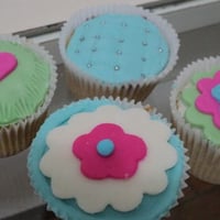 Mais e mais cupcakes