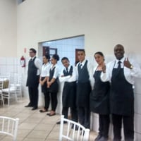 GARÇONS E COPEIRAS