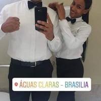 E na empresa GARÇOM FREELANCER temos aquele casal que nem na hora do rala está distante kk' cas