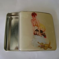 lata porta treco Pin up